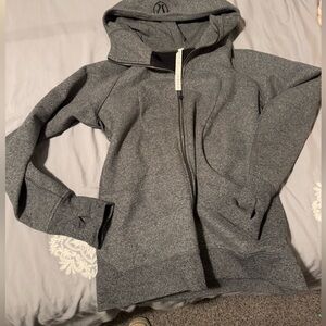 Lululemon Scuba hoodie. Size 12. Grey excellent condition